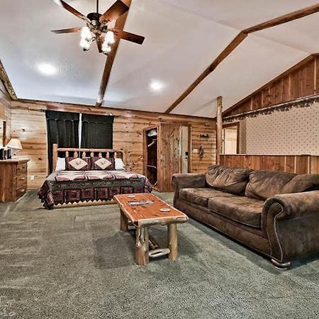 Secluded 2 Story Cabin Pool Wifi Smart Tvs Eureka Springs Luaran gambar