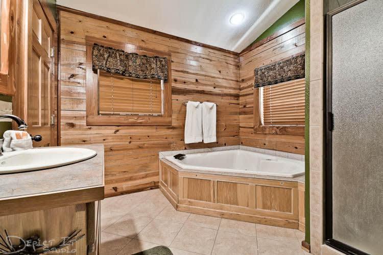 Secluded 2 Story Cabin Pool Wifi Smart Tvs Villa Eureka Springs Luaran gambar