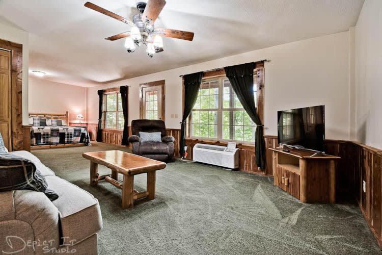 Secluded 2 Story Cabin Pool Wifi Smart Tvs Eureka Springs Luaran gambar